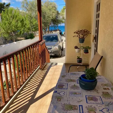 Elegant House By The Sea With Pool * Akrata