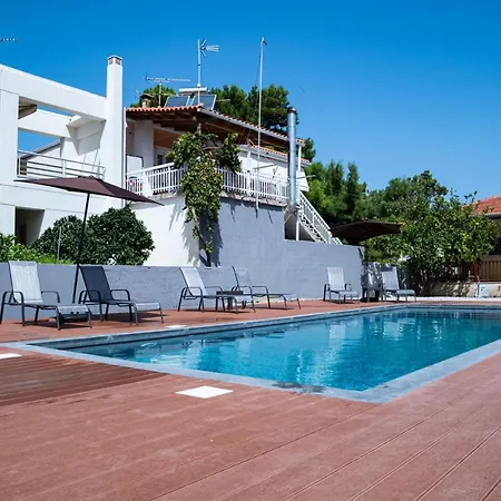 Ferienhaus Elegant House By The Sea With Pool *