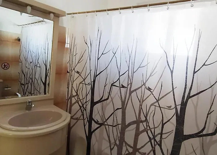 Elegant House By The Sea With Pool