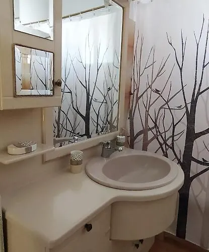 Elegant House By The Sea With Pool