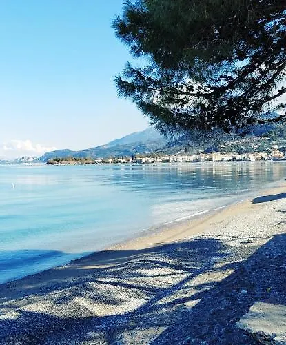 Semesterbostad Elegant House By The Sea With Pool *