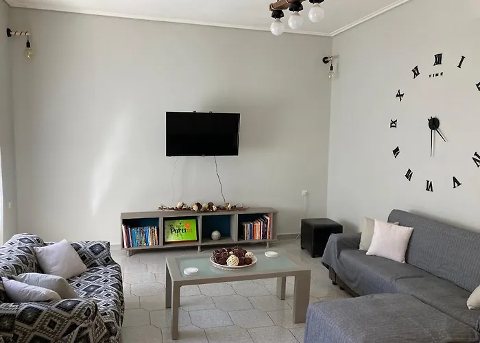 Semesterbostad Elegant House By The Sea With Pool *